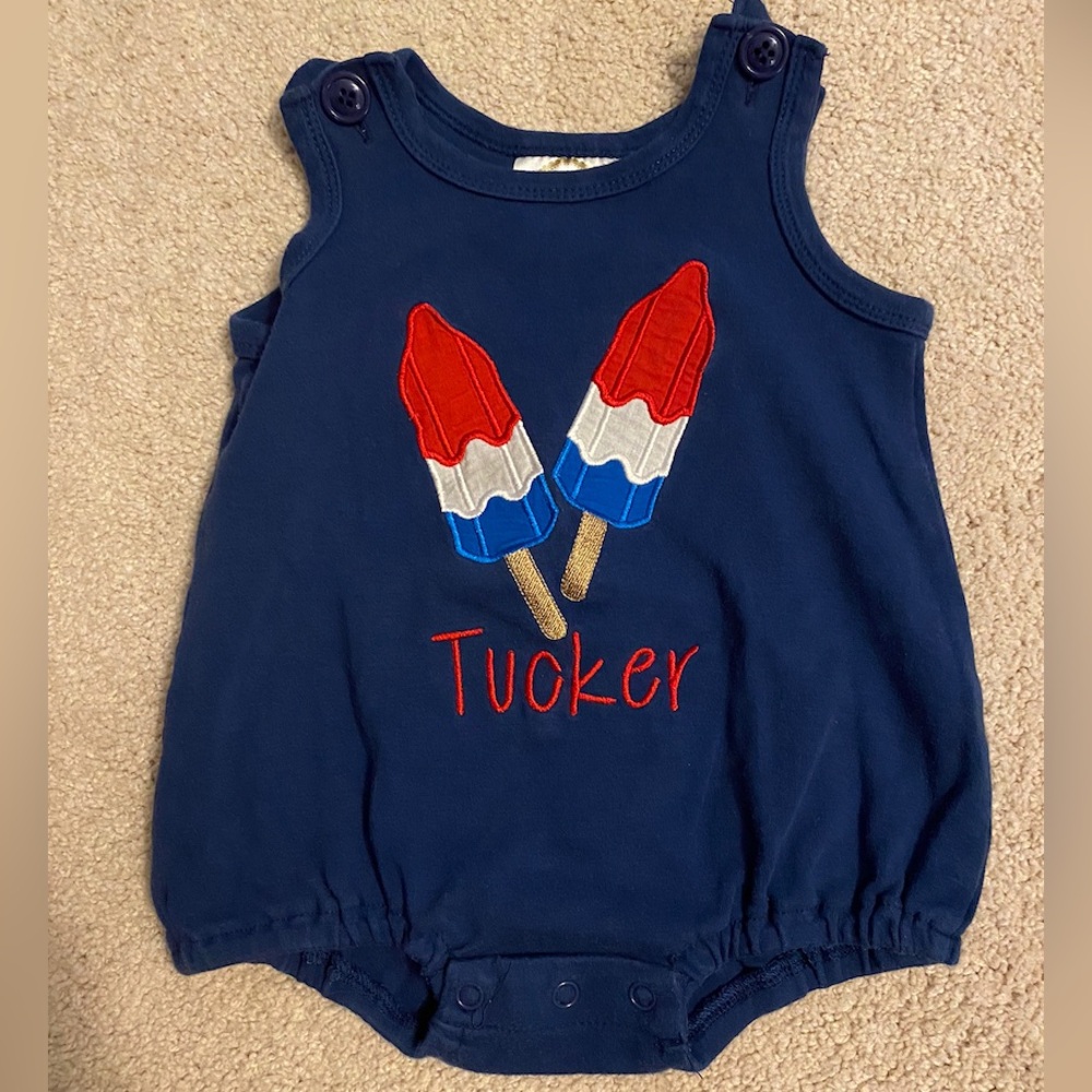 “Tucker” monogrammed bubble 12M